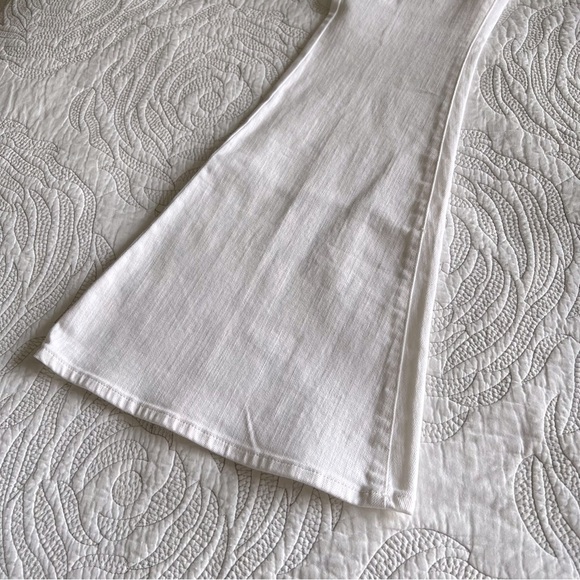 NWT - 7 For All Mankind - Mega Flare Jean in Clean White - Picture 9 of 12